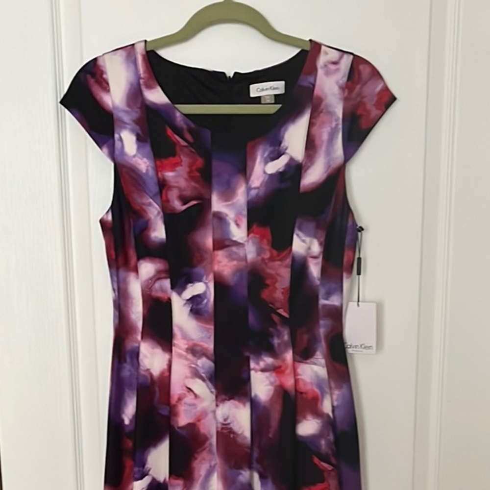 **NWT** Calvin Klein Abstract Purple and Pink Midi Dress with pockets! Size 10P